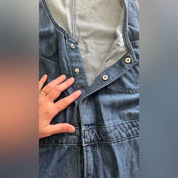 Universal Thread Women's Curved Leg Denim Jumpsuit Overalls. Size 17 - Picture 9 of 10